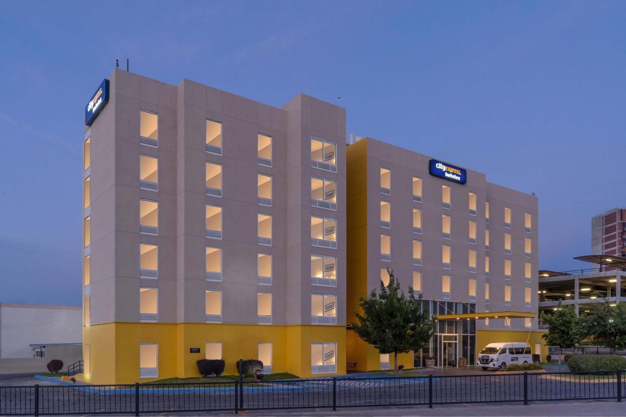 City Express By Marriott Chihuahua Exterior foto